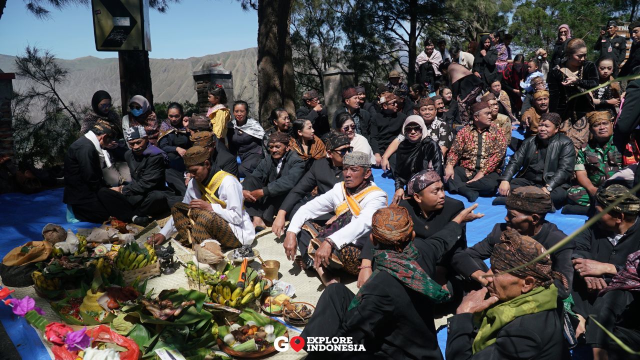 Kebersamaan Masyarakat Suku Tengger di Upacara Kasada